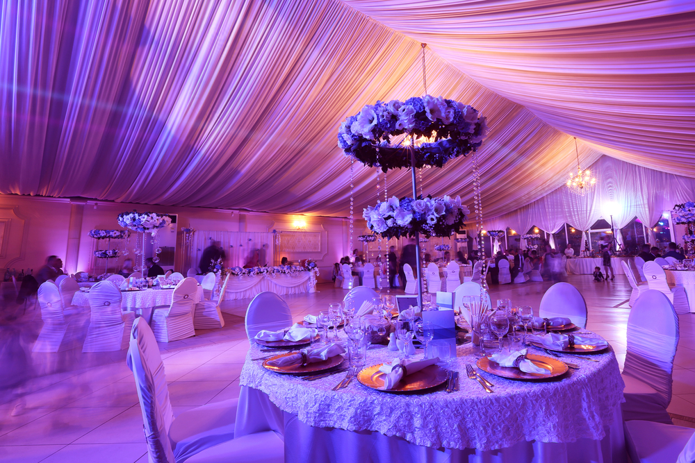 ゲスト100人規模の結婚式はブライダルフェアを活用するとお得！